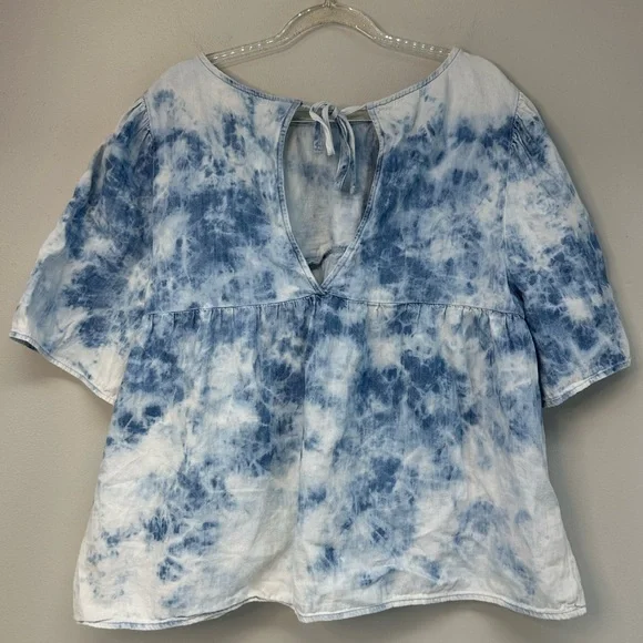 Old Navy Blue and White Tie-Dye Blouse tie up back flowy baby doll shirt size XL - Picture 3 of 7